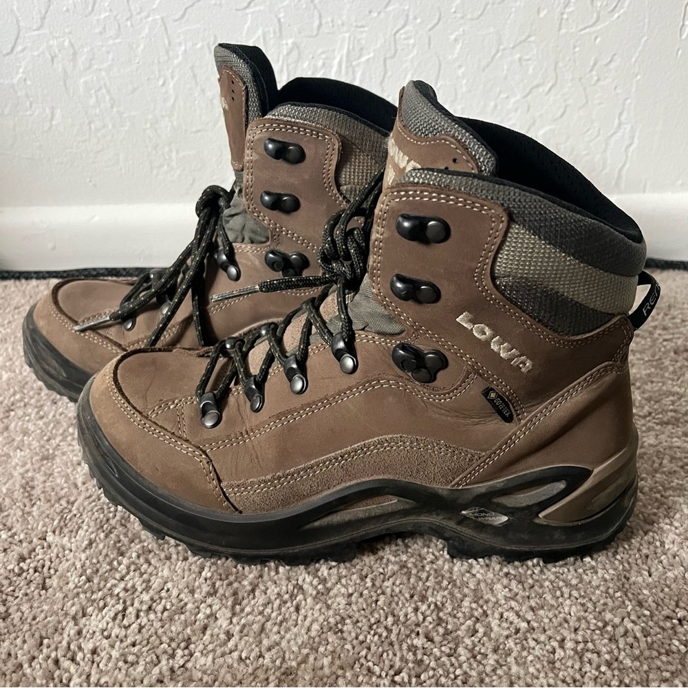 Lowa Women's Renegade GTX Mid Brown Boots ladies 7 Wide - Picture 4 of 7